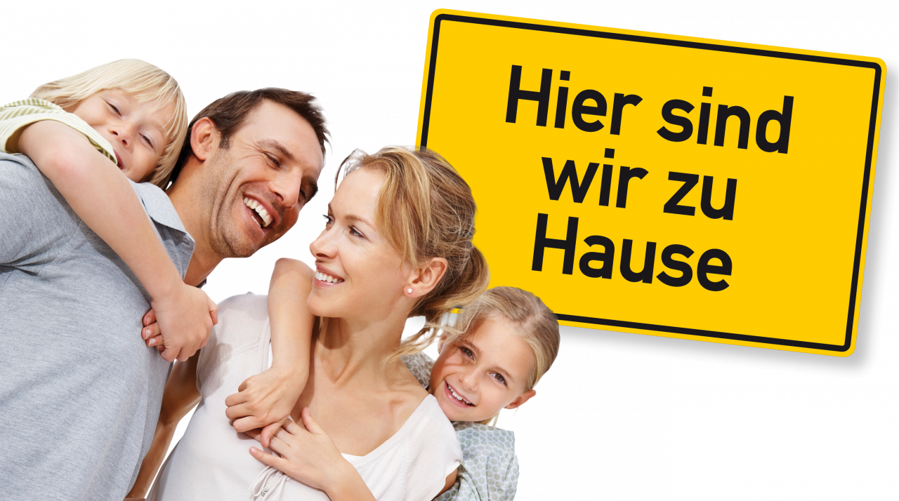 Familie-mit-Ortsschild-1280x714